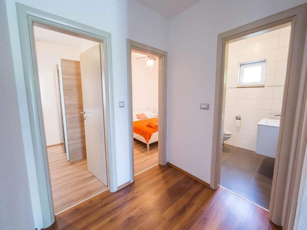 Holiday Home J&D No 2 بودْسْتغانا المظهر الخارجي الصورة